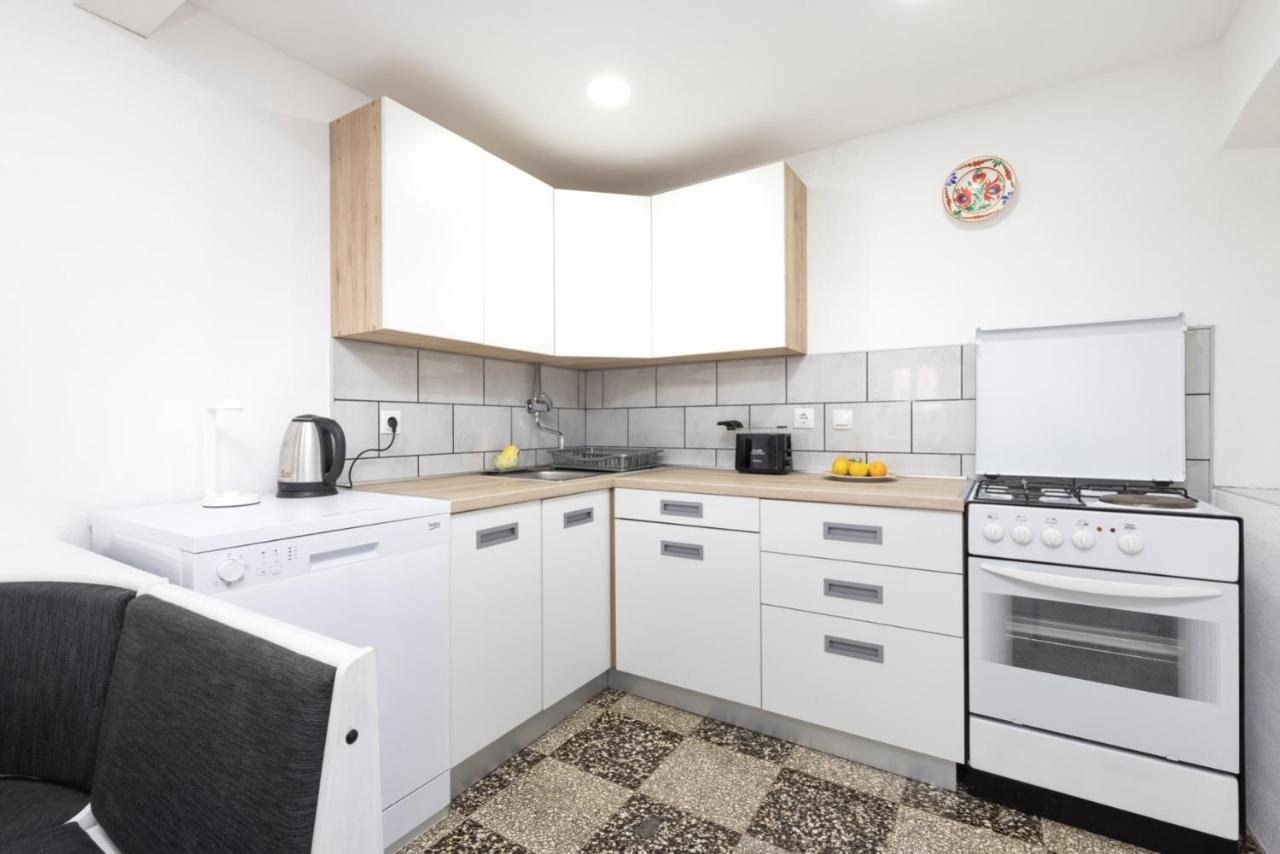 Apartments Ivna Veli Losinj Exterior photo