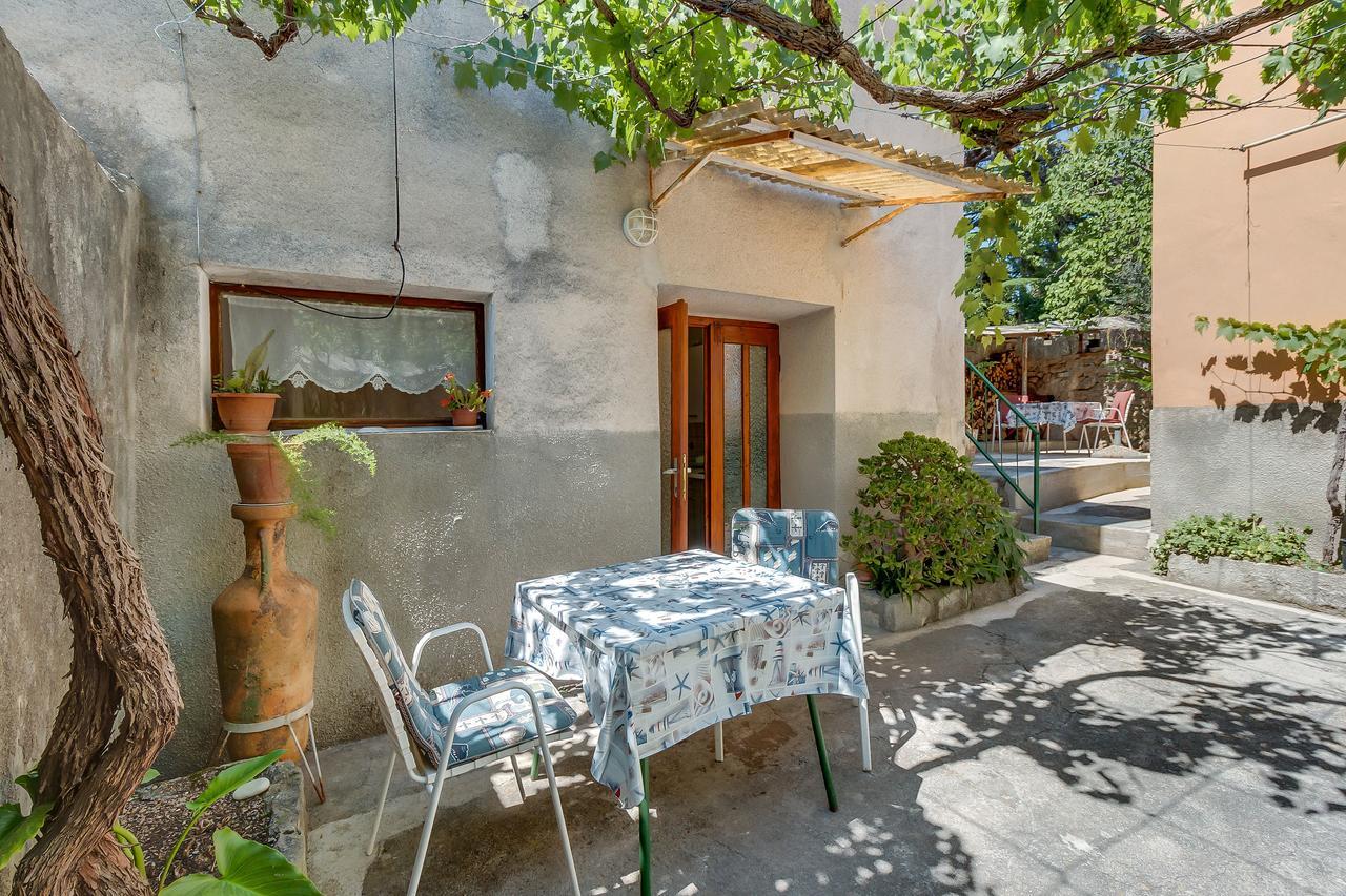 Apartments Ivna Veli Losinj Exterior photo
