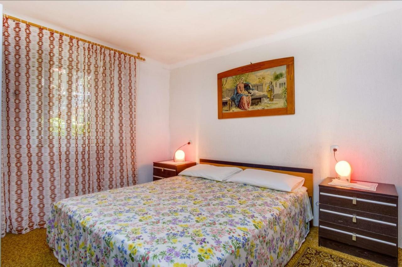 Apartments Ivna Veli Losinj Exterior photo