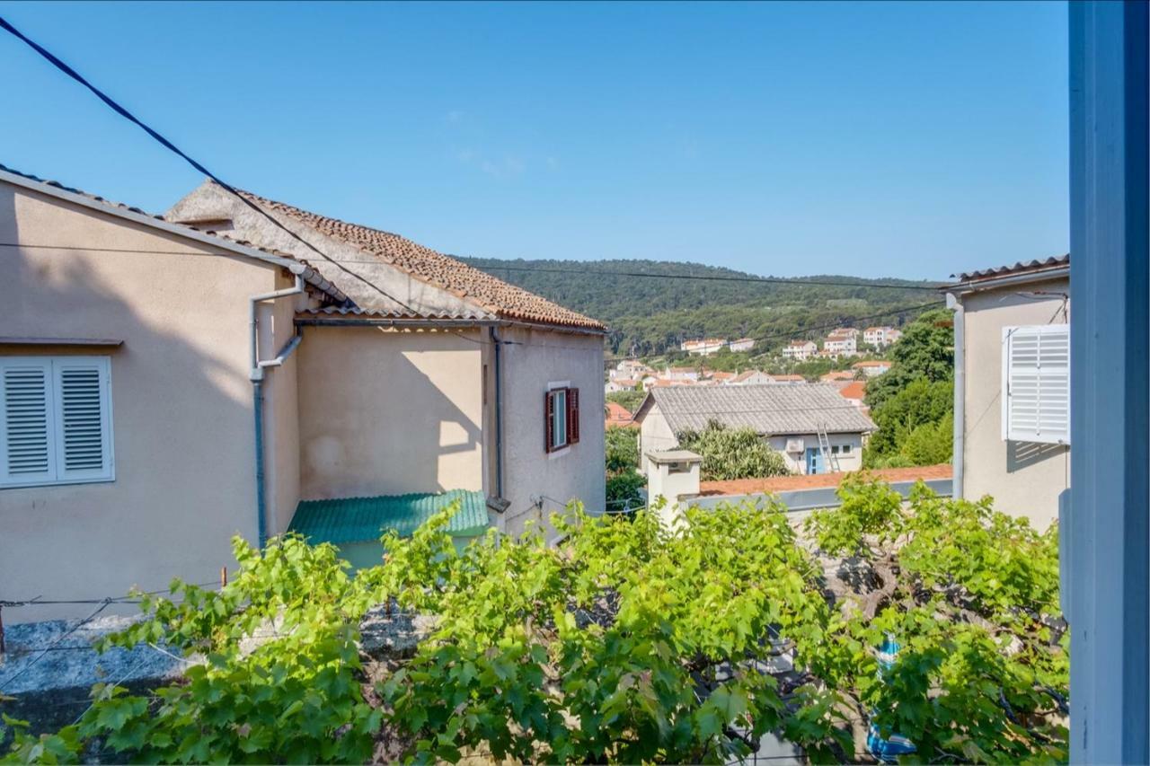 Apartments Ivna Veli Losinj Exterior photo